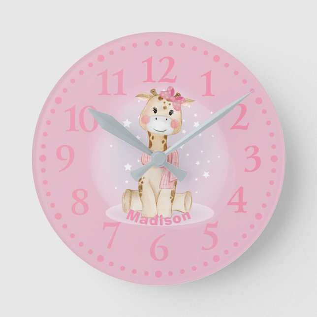 Cute Girly Giraffe Rosa Round Clock Rund Klocka (Framsida)