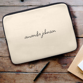 Cute Girly Modern Beige Monogram Cursive Fullt Nam Laptop Fodral