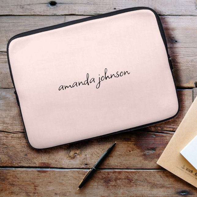 Cute Girly Modern Rosa Monogram Cursive Fullt Namn Laptop Fodral (Skapare uppladdad)
