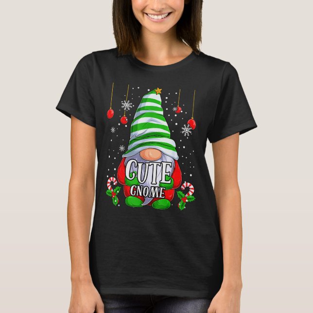 Cute Gnome Christmas Pajamas Matching Family Group T Shirt (Framsida)