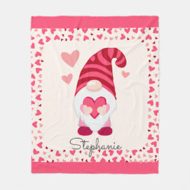 Cute Gnome Holding Heart Personlig Fleecefilt