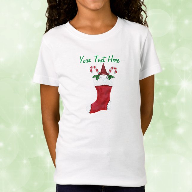 Cute Gnome i Red jul Stock Polkagrisars T Shirt (Cute gnome with candy canes inside red Christmas stocking on kids holiday tee shirt.)