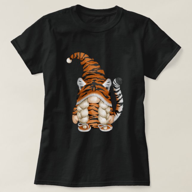 Cute Gnome i Tiger Costume och Tiger Mamma. Perfek T Shirt (Design framsida)