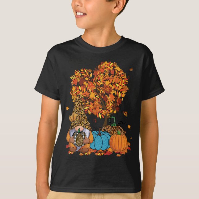 Cute Gnome Leopard Pumpkin Träd Lämnar höst än T Shirt (Framsida)