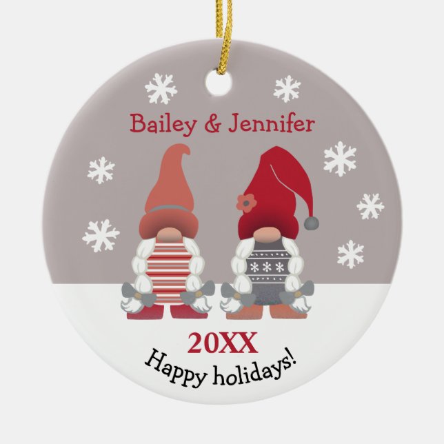 Cute Gnomes Glad helg Nordic Red Rosa Grått Julgransprydnad Keramik (Framsidan)