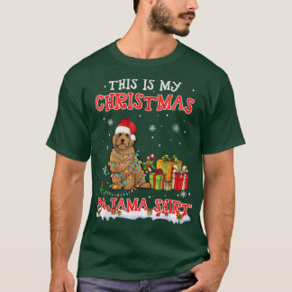 Cute Goldendoodle på Snö jul Pajama T Shirt