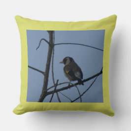 Cute Goldfinch i Träd Dekorativ kudde