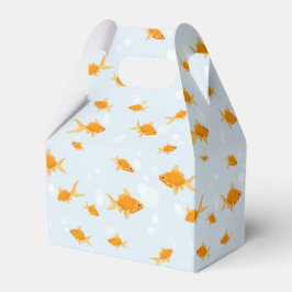 Cute Goldfish Swimming i Vatten Presentaskar