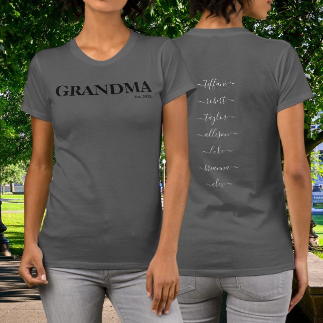 Cute Grandma with Kids Namn Year T-Shirt (Skapare uppladdad)