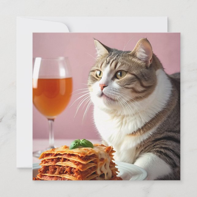 Cute Grått Cat med Lasagna och Vin glas (Framsida)