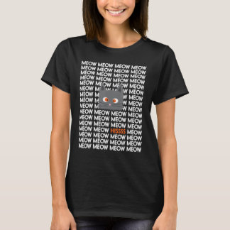 Cute Grått Cat med Orange Ögon Funny Meow Hiss T Shirt