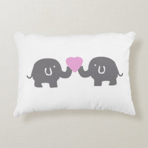 Cute Grått Elephants Rosa Hearts Kids Dekorativ ku Prydnadskudde