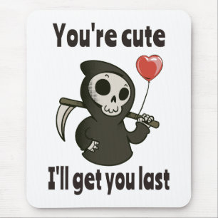 Cute Grim Reaper med romantiskt hjärta Musmatta