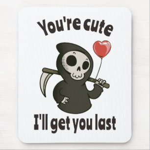 Cute Grim Reaper med romantiskt hjärta Musmatta