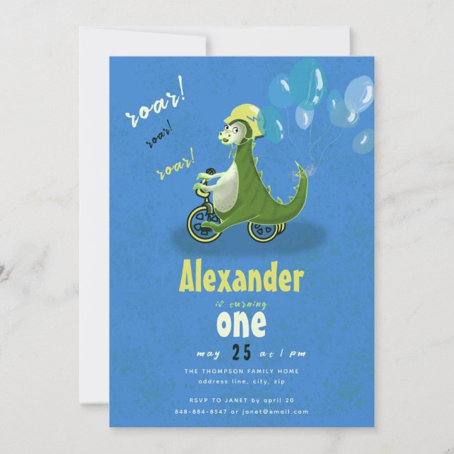 Cute Grönt Dinosaur på Trike Boy Födelsedagsfest Inbjudningar (Framsida)