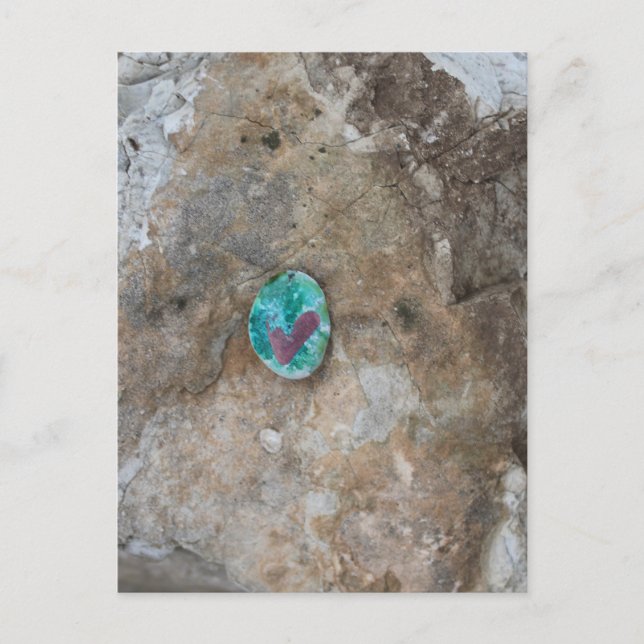 Cute Grönt Heart Sten på Burlington, Iowa River Vykort (Framsida)