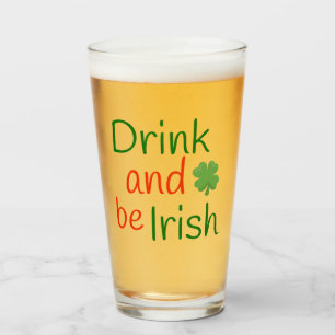 Cute Grönt och Red Irish Klöver Glaskopp