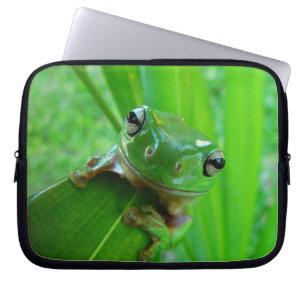 Cute Grönt Träd Frog på Löv i Träd Laptop Sleeve