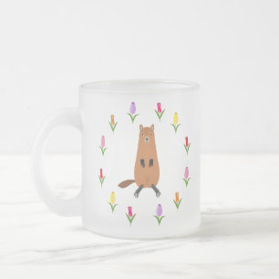 Cute Groundhog och Tulip Flowers Frostad Glasmugg