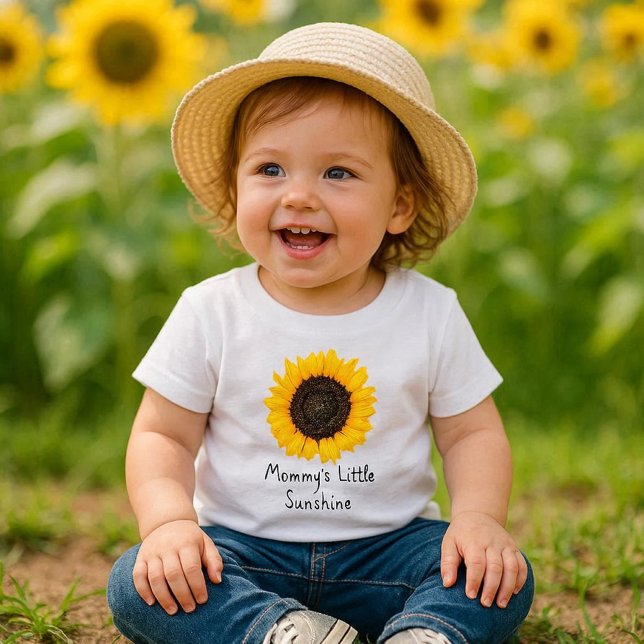 Cute Gult Flower Solros T Shirt (Mommy's little sunshine, a darling sunflower t-shirt, perfect for any toddler girl. )