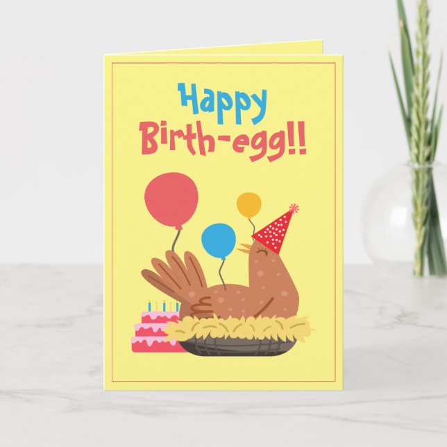 Cute Gult Funny Chicken och Cake Humor Birthday Kort (Framsida)