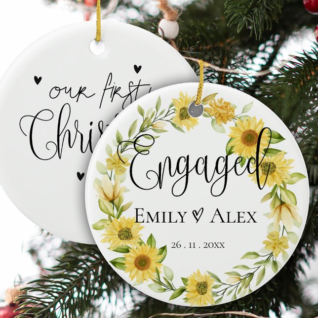 Cute Gult-solrosblomman började vår första jul Julgransprydnad Keramik (Cute Yellow Sunflower Engaged Our First Christmas Ceramic Ornament)