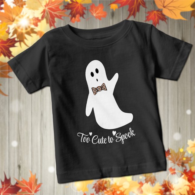 Cute Halloween Boy Ghost Baby T-Shirt (Skapare uppladdad)
