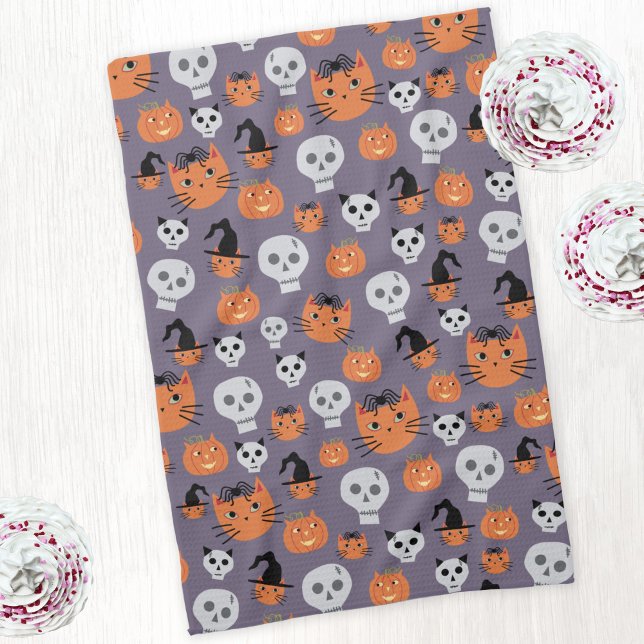Cute Halloween Cats and Döskallars Spooky Kökshandduk (Fun kitty cats and skulls Halloween kitchen tea towel)