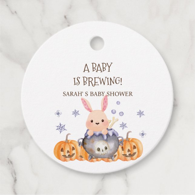 Cute Halloween Cauldron Baby är en bryggstövel Gåvor Etiketter (Framsida)