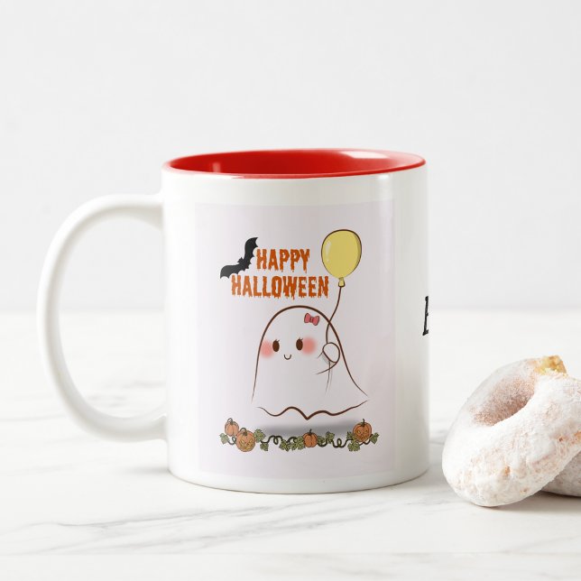 Cute Halloween Ghost Holding Balloon Två-Tonad Mugg (Skapare uppladdad)