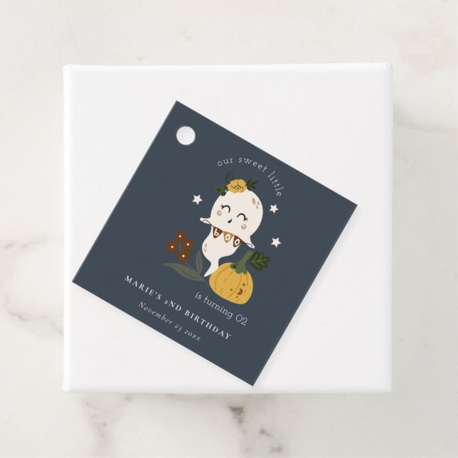 Cute Halloween Ghost Little Boo i alla åldrar Gåvor Etiketter (På plats)