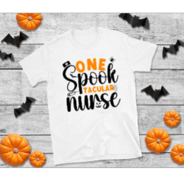 Cute Halloween-spooktaculär sjuksköterska spindeln T Shirt