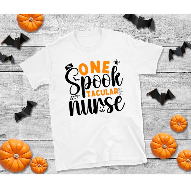 Cute Halloween-spooktaculär sjuksköterska spindeln T Shirt (Skapare uppladdad)