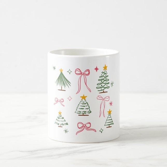 Cute Hand Drawn Christmas Trees and Bows Pattern Kaffemugg (Center)