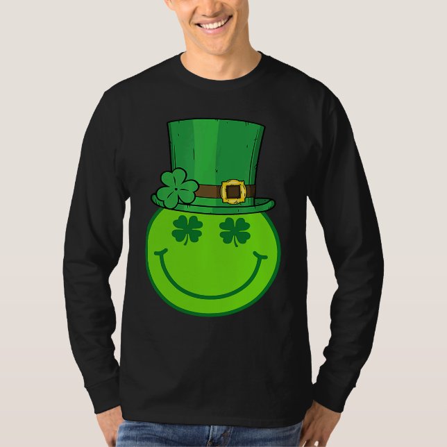 Cute Happy Face Leprechaun  St Patricks Day Irish  T Shirt (Framsida)