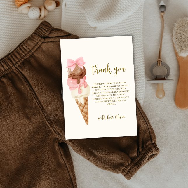 Cute här är skurkans babyskor. tack kort (Cute Here's The Scoop Bow Ice Cream Baby Shower Thank You Card)