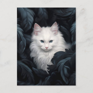 Cute Hårig White Cat Sitta bland Löven Vykort
