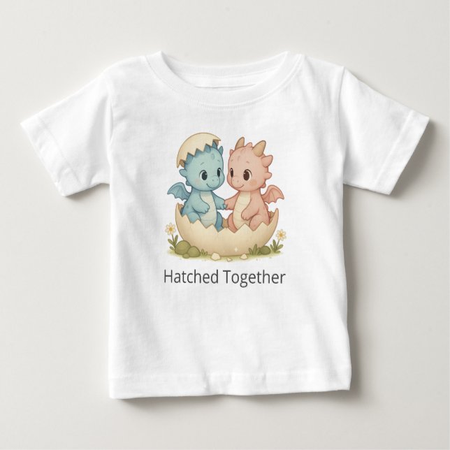 Cute Hatched Together Twin Baby Dragons T-Shirt (Framsida)