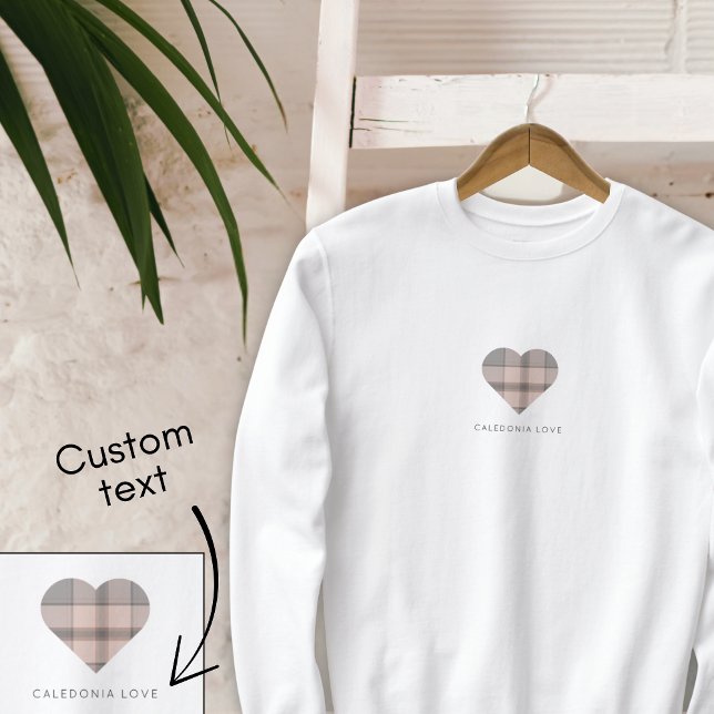 Cute Heart Beige Scottish Tartan T Shirt (Skapare uppladdad)