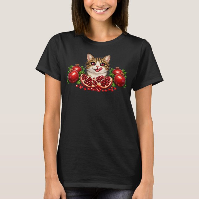 Cute Heart-Eyed Cat with Pomegranates  T Shirt (Framsida)