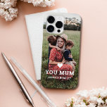 Cute HEART KÄRLEK DU MORSA Mors dag Photo<br><div class="desc">Cute Heart Kärlek You Morsa Mors dag Photo iphone case har ditt favoritfoto med texten "(kärlek hjärta) du Morsa" i modernt,  vitt skript med namn nedan. Anpassa genom att redigera texten i den angivna textrutan och lägga till ditt eget bild. Designad av ©2022 Evco Studio www.zazzle.com/store/evcostudio</div>