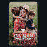 Cute HEART KÄRLEK DU MORSA Mors dag Photo Magnet<br><div class="desc">Cute Heart Kärlek You Morsa Mors dag Photo Magnets ger ditt favoritfoto med texten "(kärlek hjärta) du Morsa" i det moderna vita skript med namn nedan. Anpassa till ditt eget meddelande och lägg till ytterligare ett foto. Redigera texten till kostym vid olika tillfällen, t.ex. jul, födelsedag och Mors dag. Designad...</div>