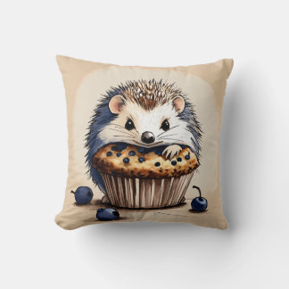 "Cute Hedgehog Enjoying a Blueberry Muffin Pillow Kudde