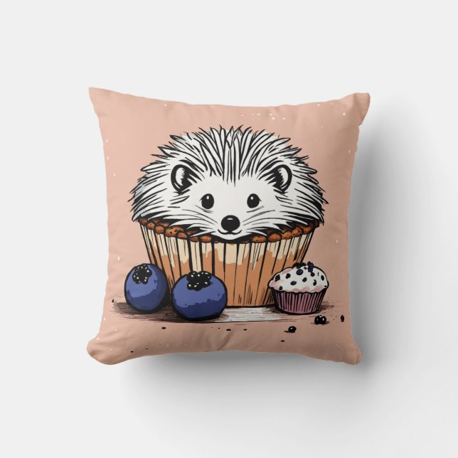 "Cute Hedgehog Enjoying a Blueberry Muffin Pillow Kudde (Framsida)