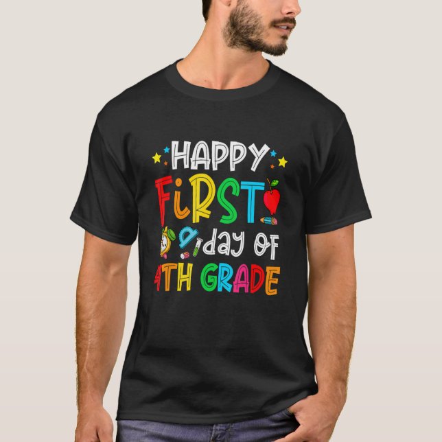 Cute Hej Lycklig första dagen i fjärde Klass T Shirt (Framsida)