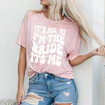 Cute Hi, det är jag, jag är Bride, det är jag T Shirt<br><div class="desc">Gör din möhippa känd på bästa sätt! Den här roligten och trendiget T-shirt innehåller frasen "Hej, det är jag, jag är bruden, det är jag" - perfekt för möhippor, bröllop planeringsdagar, eller att bara visa upp din bridenergi. Designad för komfort och stil, det är en must-have för varje blivande brud....</div>