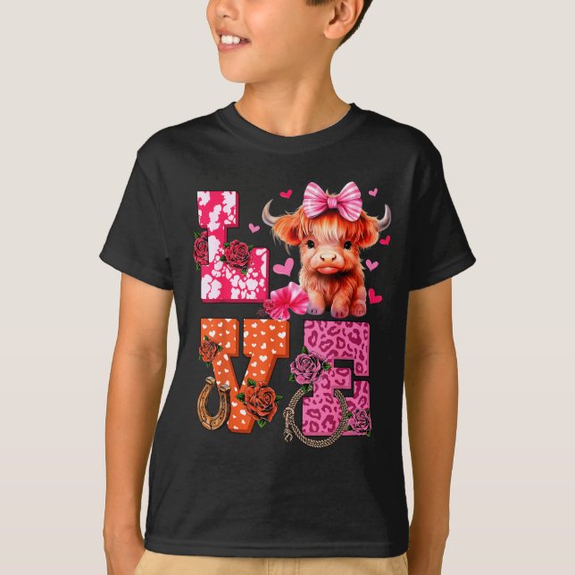 Cute Highland Cow And Nk Heart Valentines Day Love T Shirt (Framsida)
