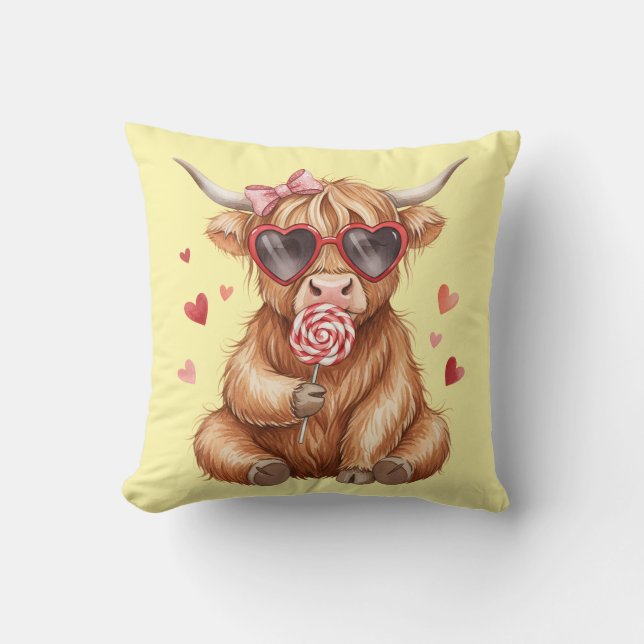 Cute Highland Cow Valentine Decorativ Throw Pillow Kudde (Framsida)