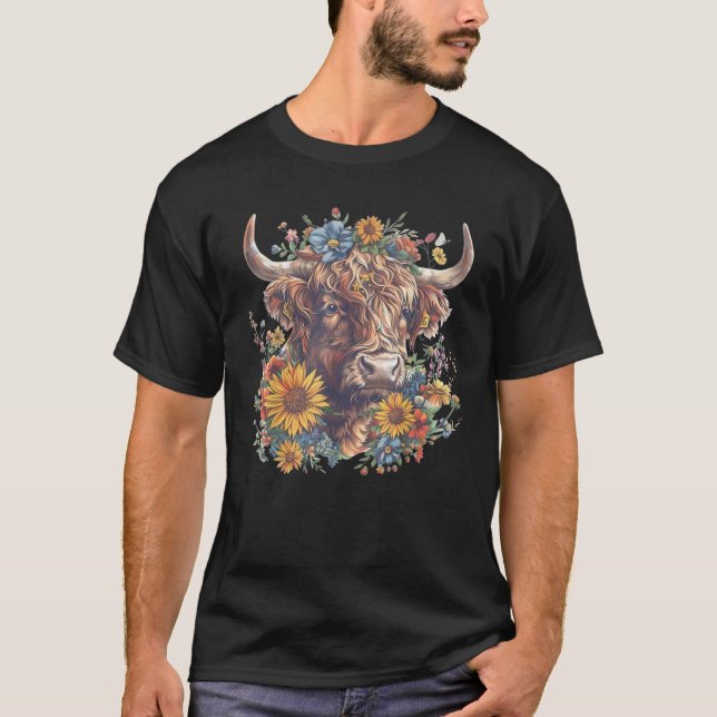 Cute Highland Cow With Sunflowers Funny Calf Anima T Shirt (Framsida)