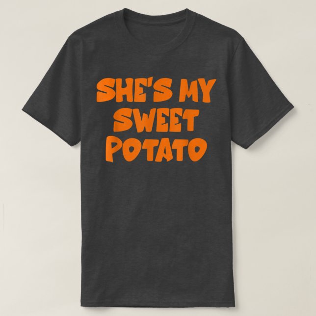 Cute, hon är min sötpotatis. Jag Yam Set Par Tack T Shirt (Design framsida)